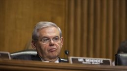 Türkiye karşıtı Bob Menendez’e rüşvet almaktan 11 yıl hapis cezası verildi