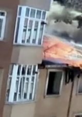 Çatı Yangını Komşu Binalara Sıçrattı