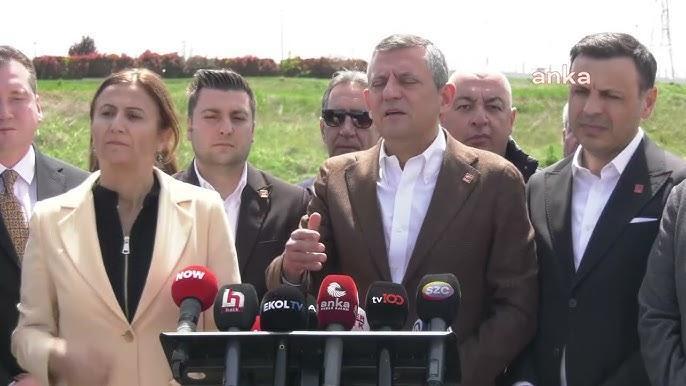 CHP Genel Başkanı Özel, CHP Gençlik Kolları Başkanı Aydın’ın Duruşmasına Katıldı
