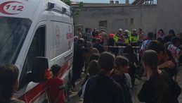 Geri geri hareket ederken eşini ezdi: 5 aylık hamile kadın yaşamını yitirdi!