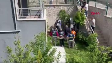 Köpekleri Sahiplenip Öldürdüğü İddia Edilen Doktorun Bahçesinde Kazı Çalışması Yapıldı