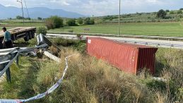 Otoyolda Devrilen TIR’ın Sürücüsü Hayatını Kaybetti