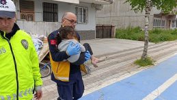 Oyun Oynarken Moloz Çuvallarının Üzerine Düşen Küçük Çocuk Hastaneye Sevk Edildi
