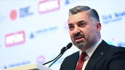 RTÜK Başkanı Şahin’den Sokak Röportajlarına İlişkin Açıklama: Denetimlerimiz Daha da Sıkılaştırılacak