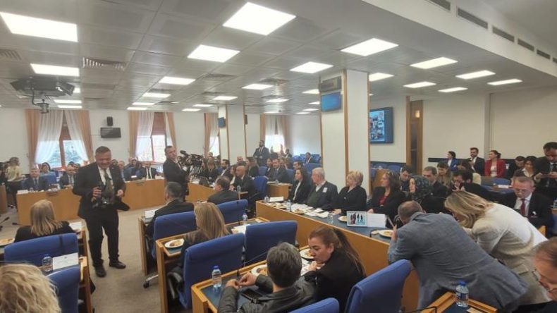 TBMM Kartalkaya’daki Otel Yangınını Araştırma Komisyonu, Aileleri Dinledi