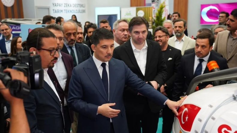 Verimlilik ve Teknoloji Fuarı’nda Hasan Doğan’a yoğun ilgi: Türkiye dipten gelen büyük bir değişim yaşıyor