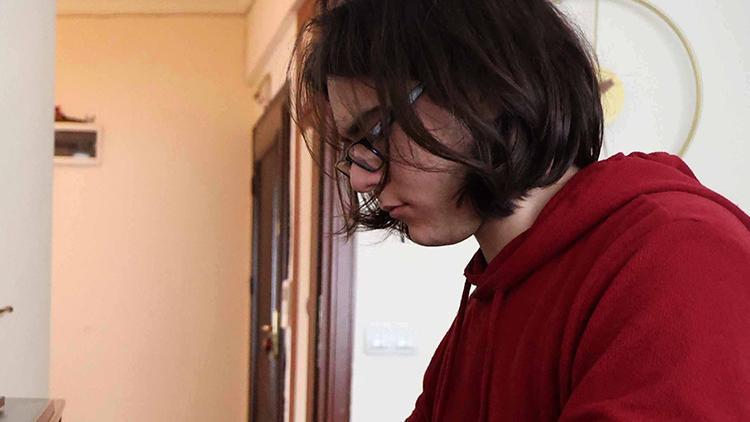 18 Yaşındaki Can’ın Gurur Verici Başarısı: Londra’ya Gidiyor | ‘Gelecekte Çok Tanınan Birisi Olacak’