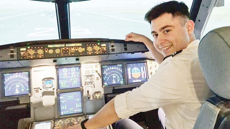 19 Mayıs Ruhu ile Göklerdeyiz: 70 Tonluk Airbus En Genç Pilota Emanet