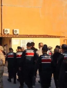 3 ilde tefecilik çetesine operasyon! 75 gayrimenkul ve 34 araca el konuldu
