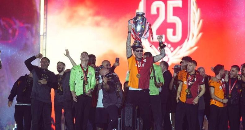 5 Yıldızlı Taç Töreni