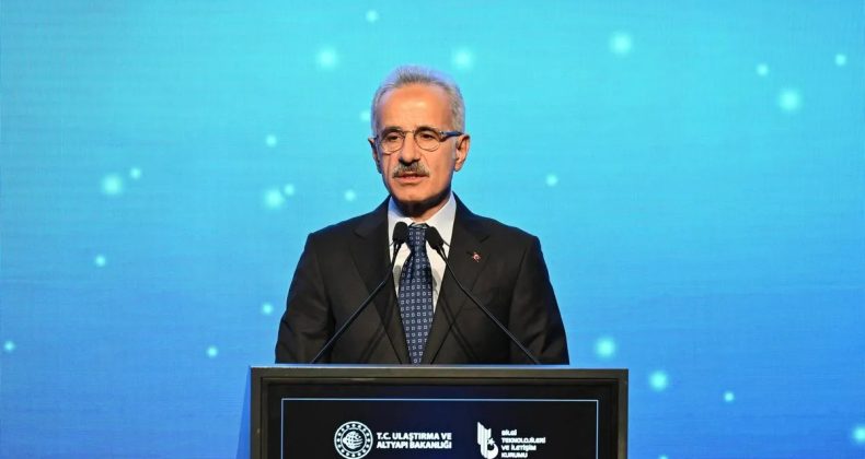 5G’den Sibere, Postadan Fibere! Bakan Uraloğlu Anlattı: Geleceğin İnşasında Güçlü Bir Ortak Olarak Yer Alıyoruz