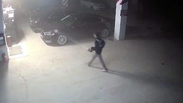 78 Kişinin Hayatını Kaybettiği Yangın Faciası: Çalışanlar Araçları Kurtarmaya Gitti!