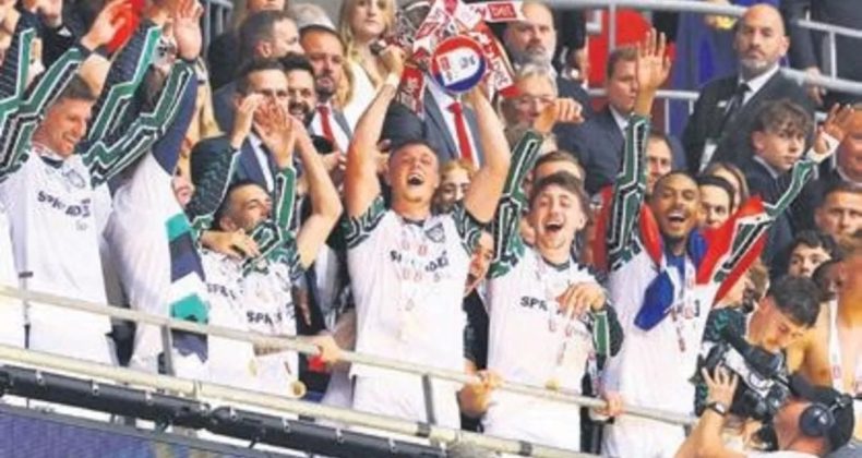 90+5’te Premier Lig’e adım attı