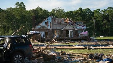 ABD’de Kasırga Felaketi: Üç Eyalette Can Kaybı 27’ye Yükseldi