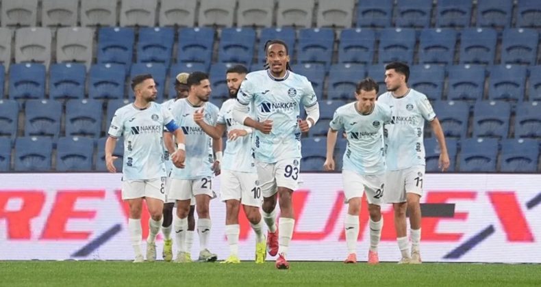 Adana Demirspor Giderayak Güldü!