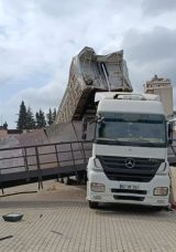 Adana’da Damper Açılan Tır Felakete Neden Oldu: Üst Geçidi Yıktı
