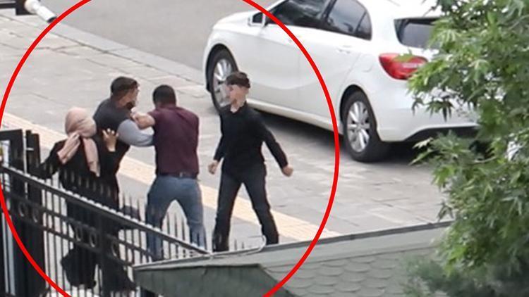Adliye Önünde İki Grup Arasında Kavga: Tekme, Yumruk ve Sopalarla Birbirlerine Girdiler
