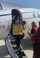 Ağrı’da Karaciğer Yetmezliği Tanısı Alan 2 Yaşındaki Yunus Emre, Ambulans Uçakla Ankara’ya Sevk Edildi