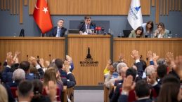 AK Partili Yıldız: “Belediye batağa sürükleniyor”