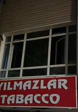 Alkollü Kişi İş Yerinde Kilitli Kaldı: Camdan Atlamaya Çalışırken Ağır Yaralandı!