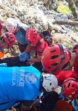 Alman Paraşütçünün Üzücü Olayı: Yüksekten Kayalıklara Düştü!