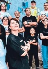 Anaokulunu Çiçek Bahçesine Dönüştürdü