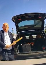 Ankara’da Yol Verme Tartışması: Bagajından Beyzbol Sopasıyla Saldırmaya Çalıştı!