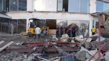 Antalya’da 5 Yıldızlı Otelin Teras Katında Çökmeler Meydana Geldi