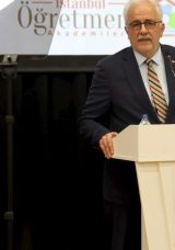 'Ebeveynlik Zirvesi'nde Huzurlu Aile, Mutlu Çocuk Konuları Ele Alındı!