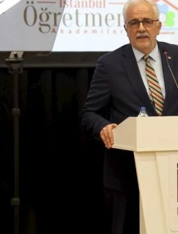 'Ebeveynlik Zirvesi'nde Huzurlu Aile, Mutlu Çocuk Konuları Ele Alındı!