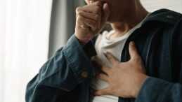 Astımı Grip Sanmayın! Öksürüğünüz 3 Haftadan Uzun Sürüyorsa…