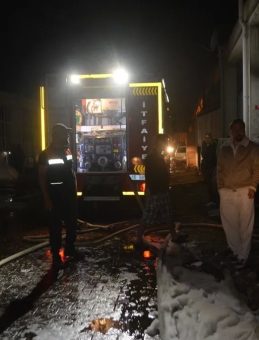 Ayvalık’ta Gözlük Fabrikası Alev Alev Yandı