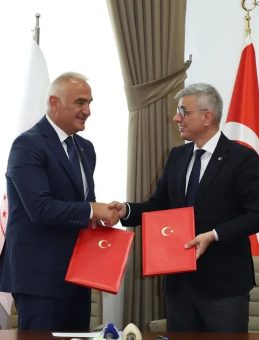 Bakan Ersoy: Sağlık Turizminden 3 Milyar Dolardan Fazla Gelir Elde Ettik