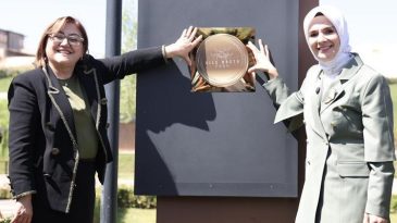 Bakan Göktaş: Aileyi Merkez Alan Projeler Hayata Geçiriyoruz