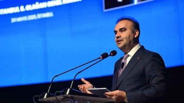 Bakan Kacır ‘Yarının Teknoloji Liderleri’ ödül törenine katıldı