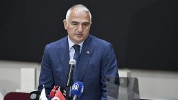 Bakan Mehmet Nuri Ersoy: Sezai Karakoç’un hayatında bir hazine saklıdır