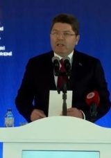 Bakan Tunç’tan Türkiye’yi geride göstermeye çalışanlara sert tepki! Bu endeksler bizim için çöptür