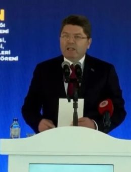 Bakan Tunç’tan Türkiye’yi geride göstermeye çalışanlara sert tepki! Bu endeksler bizim için çöptür