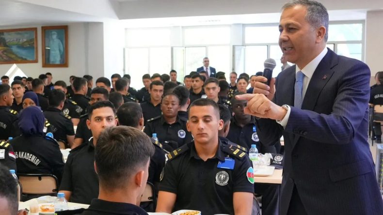 Bakan Yerlikaya: Burada sadece kanun değil, sadakat ve adalet de öğretilir