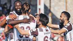 Bandırma Yarı Finale Yükseldi