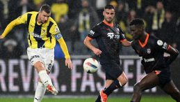 Başakşehir Fenerbahçe Maçında İlk 11’ler Belli Oldu! Kanarya Zirve İçin, Başakşehir Avrupa Hedefinde