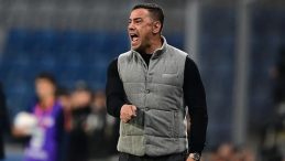 Başakşehir’de 2 Yıl Daha Çağdaş Atan ile Devam