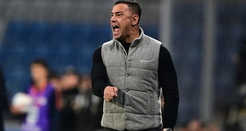 Başakşehir’de 2 Yıl Daha Çağdaş Atan ile Devam