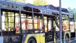 Başakşehir’de Yangın Tehlikesi: İETT Otobüsü Küller İçinde Kaldı