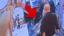 Berberde Tıraş Sırasında Cinayet: Örtü Altındaki Detaylar Güvenlik Kamerasında Ortaya Çıktı