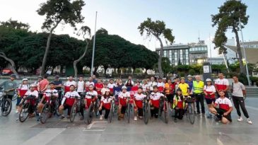 Bisikletli ölümlerini anmak için ‘sessiz sürüş’