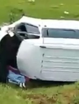 Bitlis’te Minibüs Şarampole Yuvarlandı: 2’si Ağır 5 Yaralı