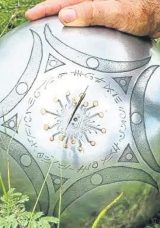 Buga Küresi’nde Göktürk Sembolleri