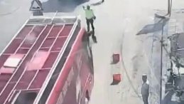 CHP’nin Algı Operasyonu Yine Başarısız Oldu! Polisin Dur İhtarına Uymayan Otobüs Şöförüne Ev Hapsi Verildi