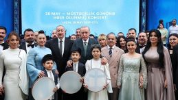 Cumhurbaşkanı Erdoğan, Azerbaycan Bağımsızlık Günü’nde Konser Keyfi Yaşadı
